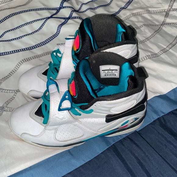 Jordan South Beach 8 - Picture 4 of 4